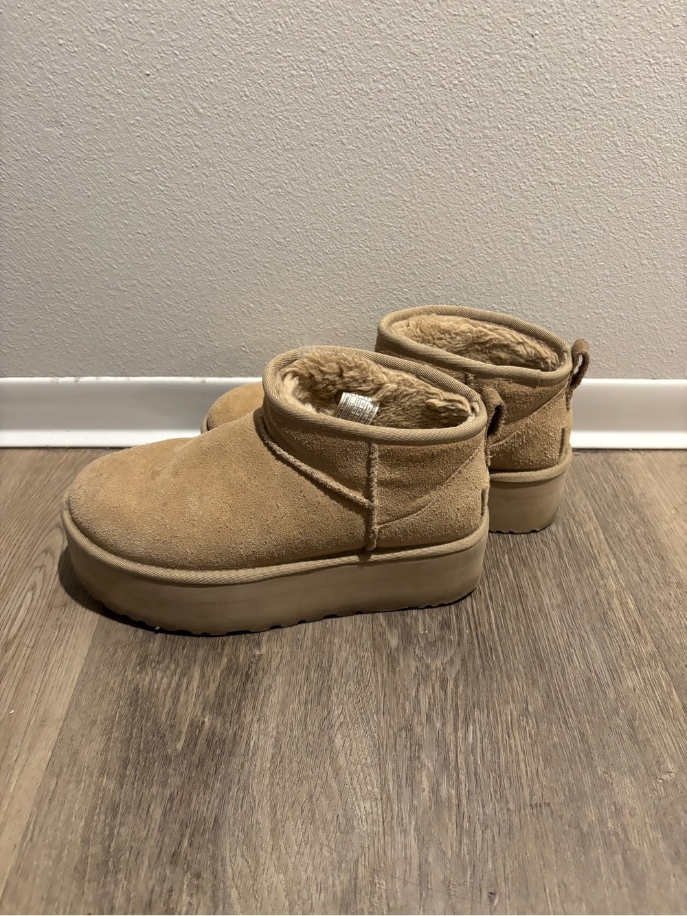 platform UGG ultra mini